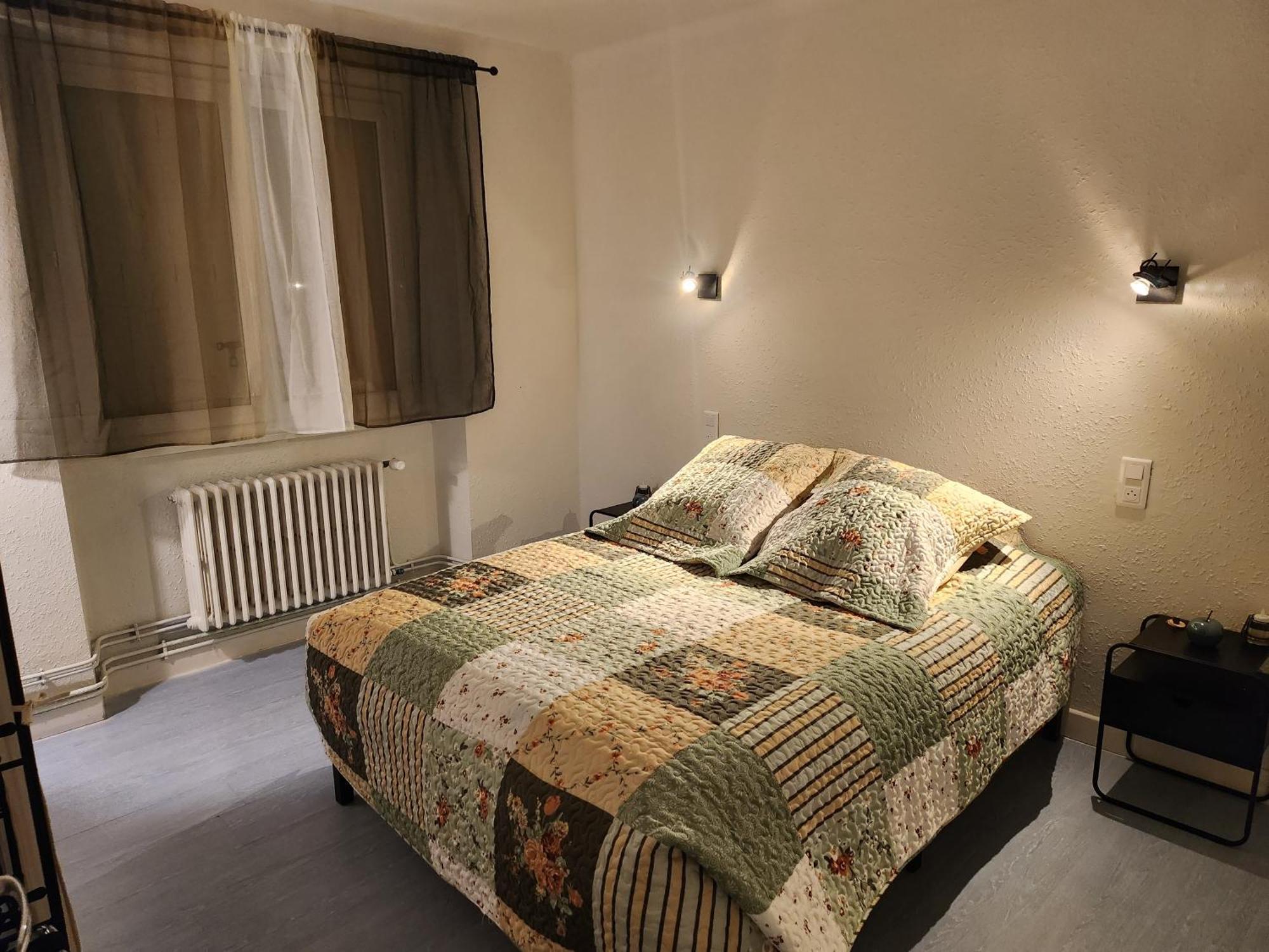 Bed and Breakfast L'Aurigast à Auriac-Lagast Extérieur photo